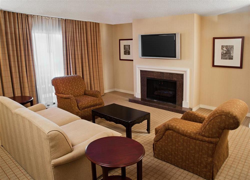 Sheraton Westport Lakeside Chalet Мериленд Хайтс Интериор снимка